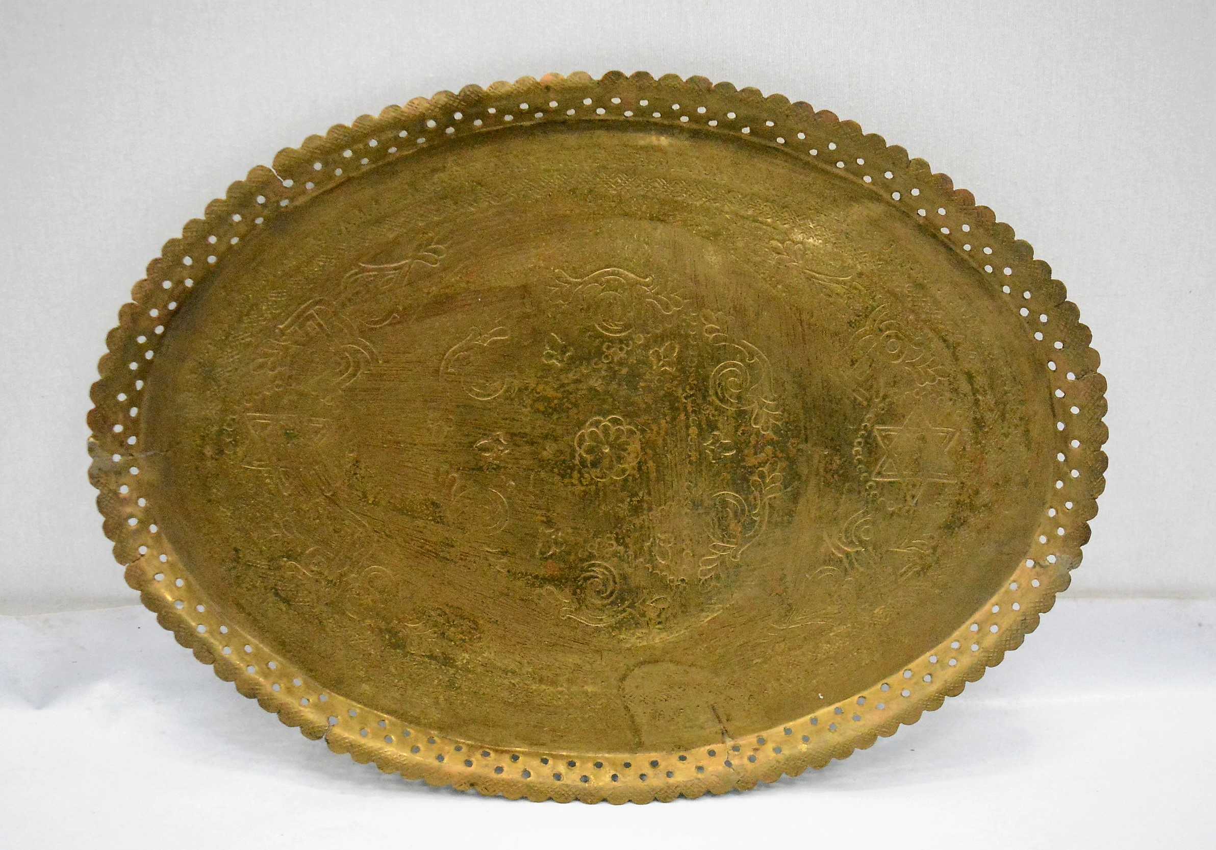 BANDEJA DECORATIVA TALLADA