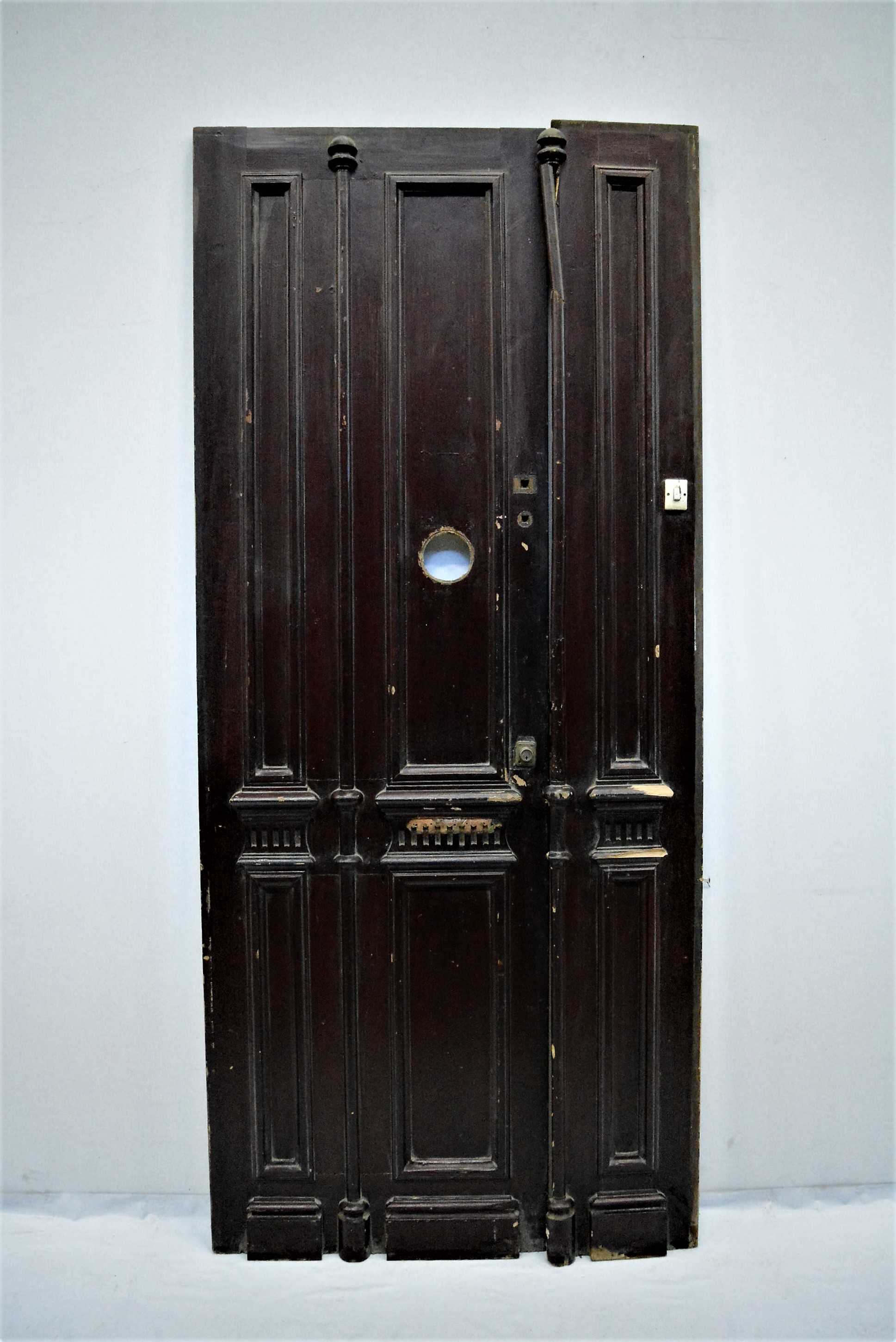 PUERTA DE MADERA DOBLE