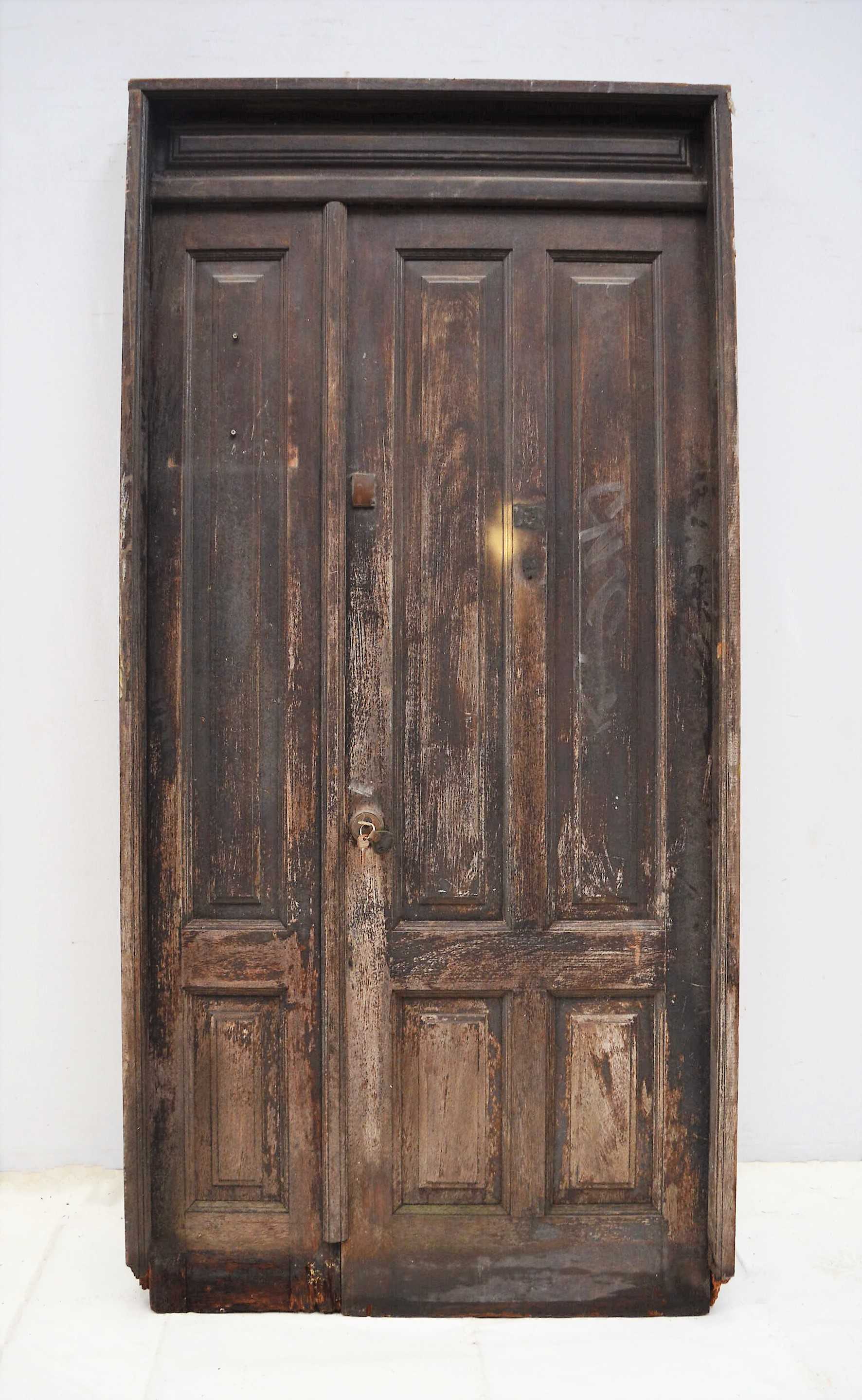 PUERTA DE MADERA DOBLE