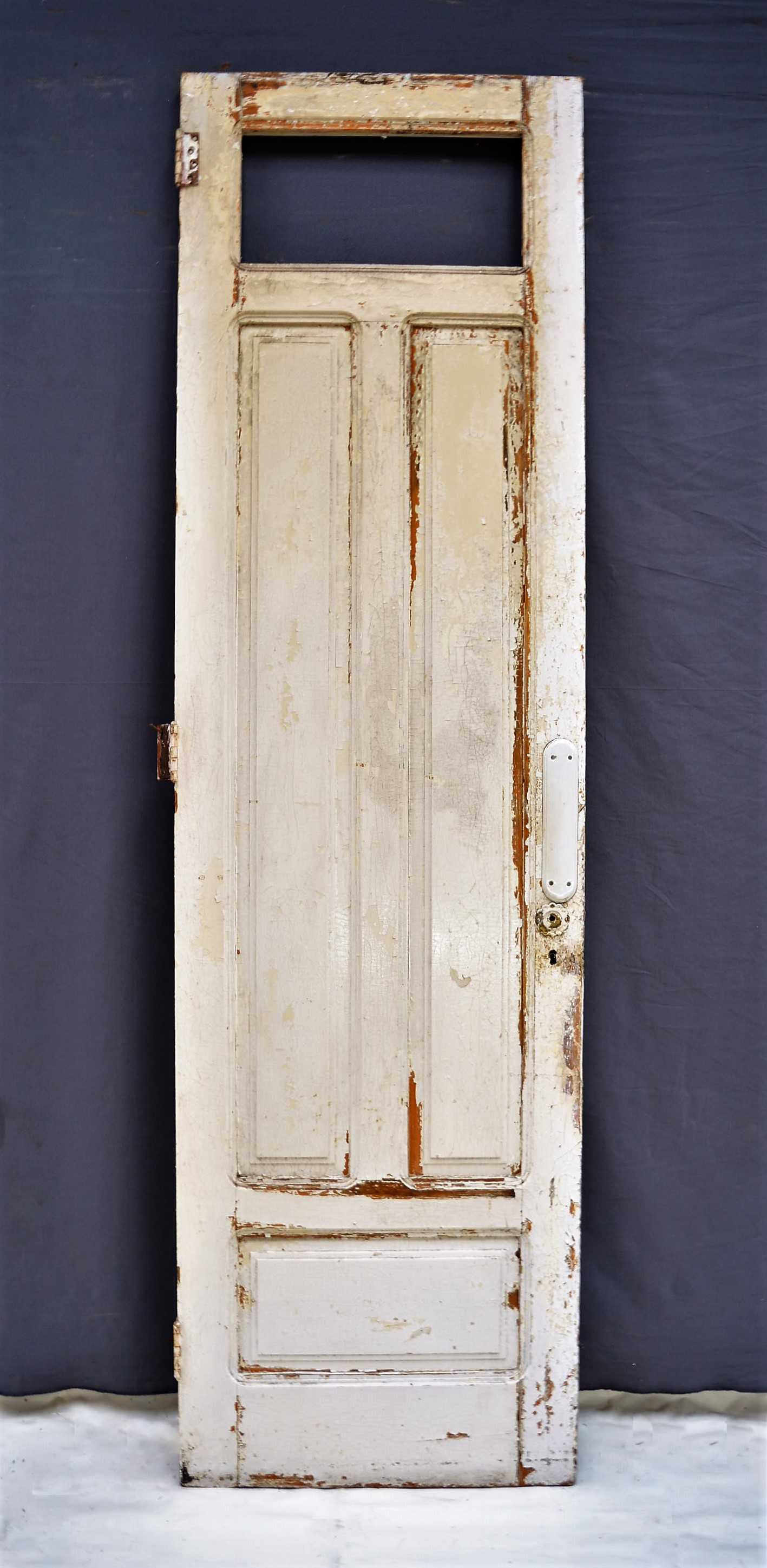 PUERTA DE MADERA BLANCA