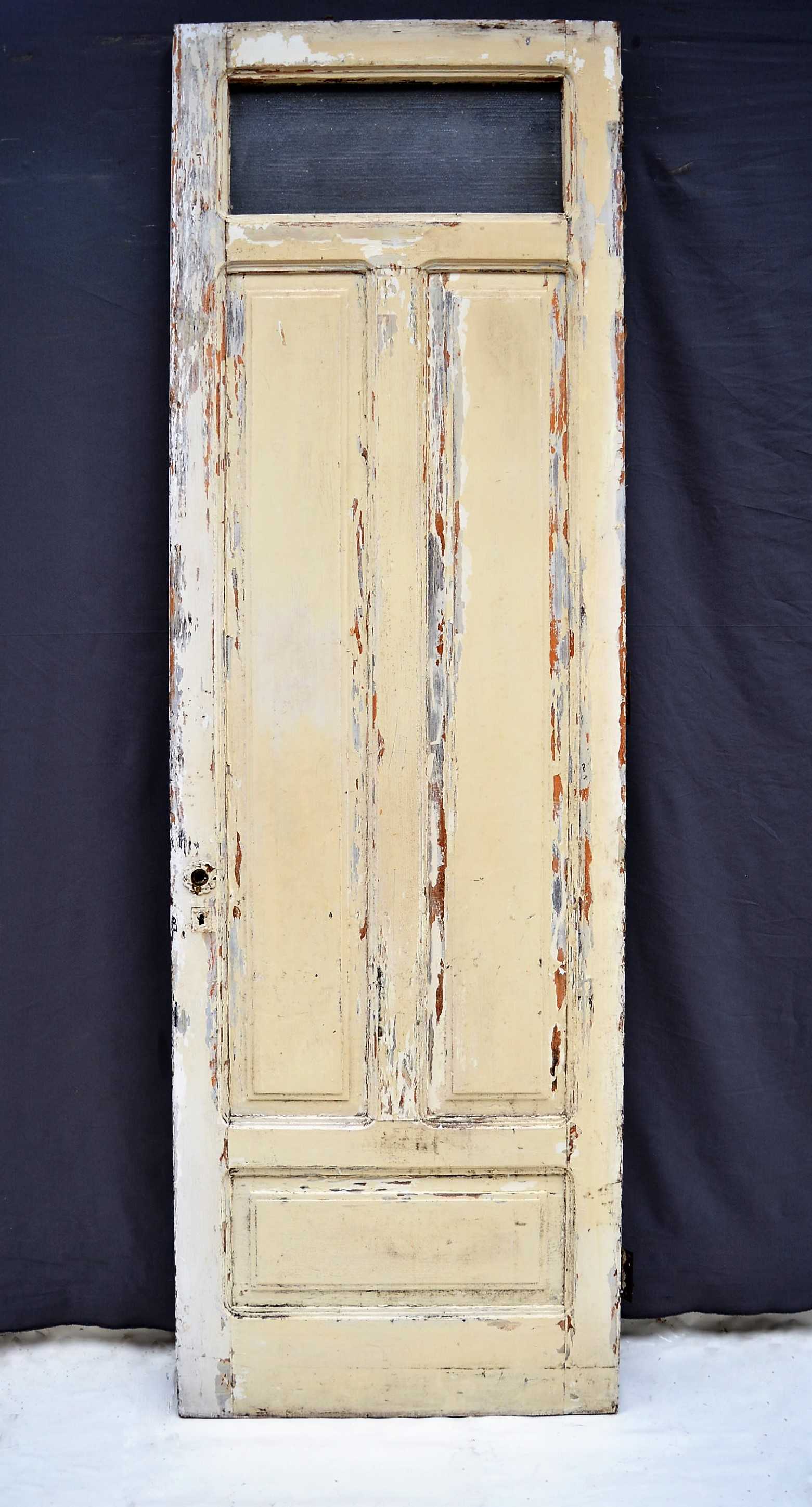 PUERTA DE MADERA BLANCA