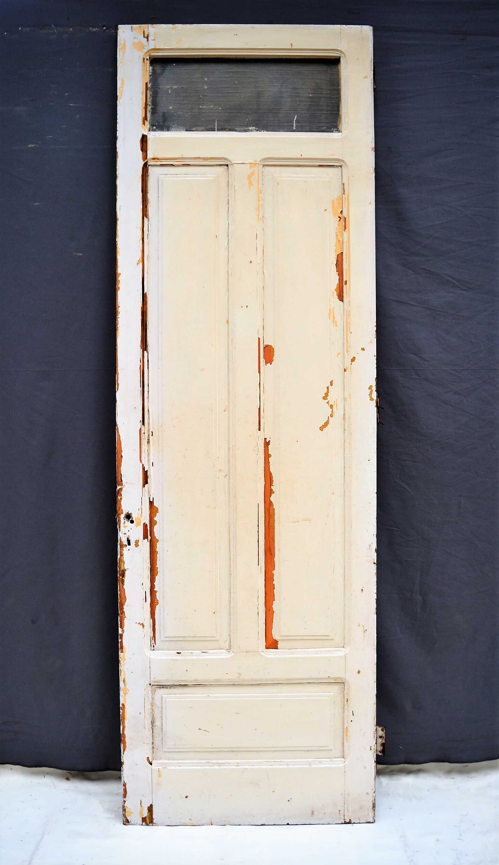 PUERTA DE MADERA BLANCA