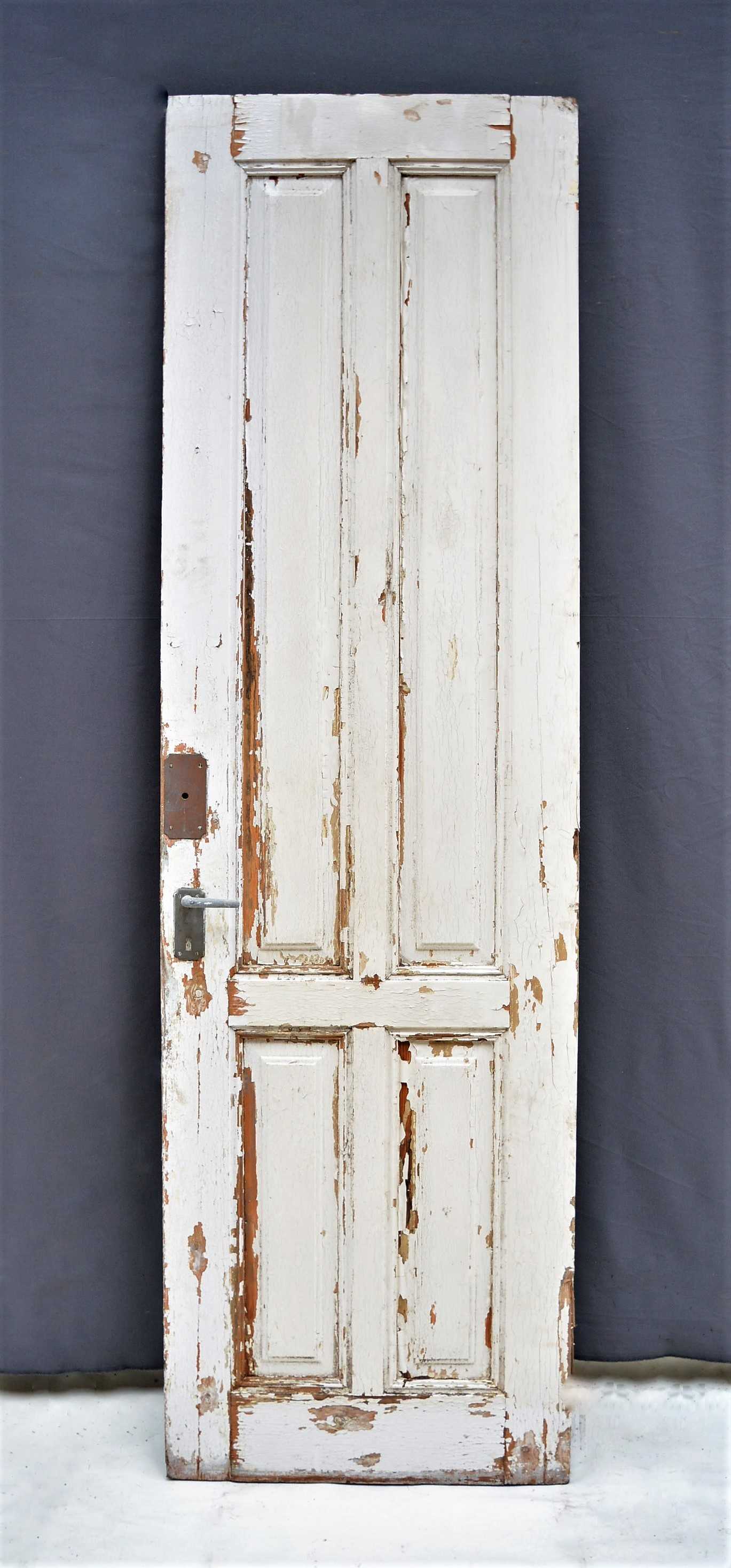 PUERTA DE MADERA BLANCA