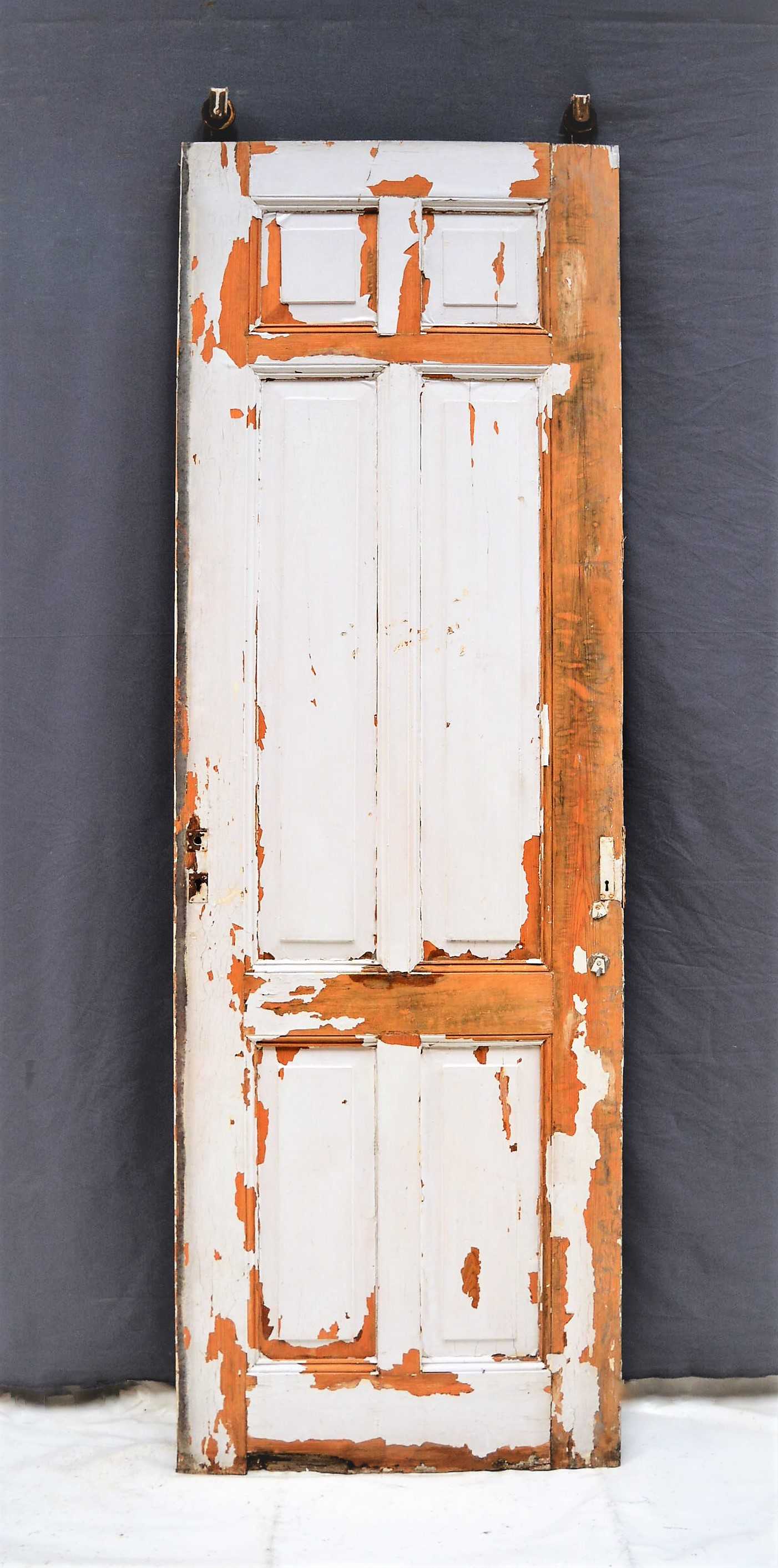 PUERTA DE MADERA BLANCA