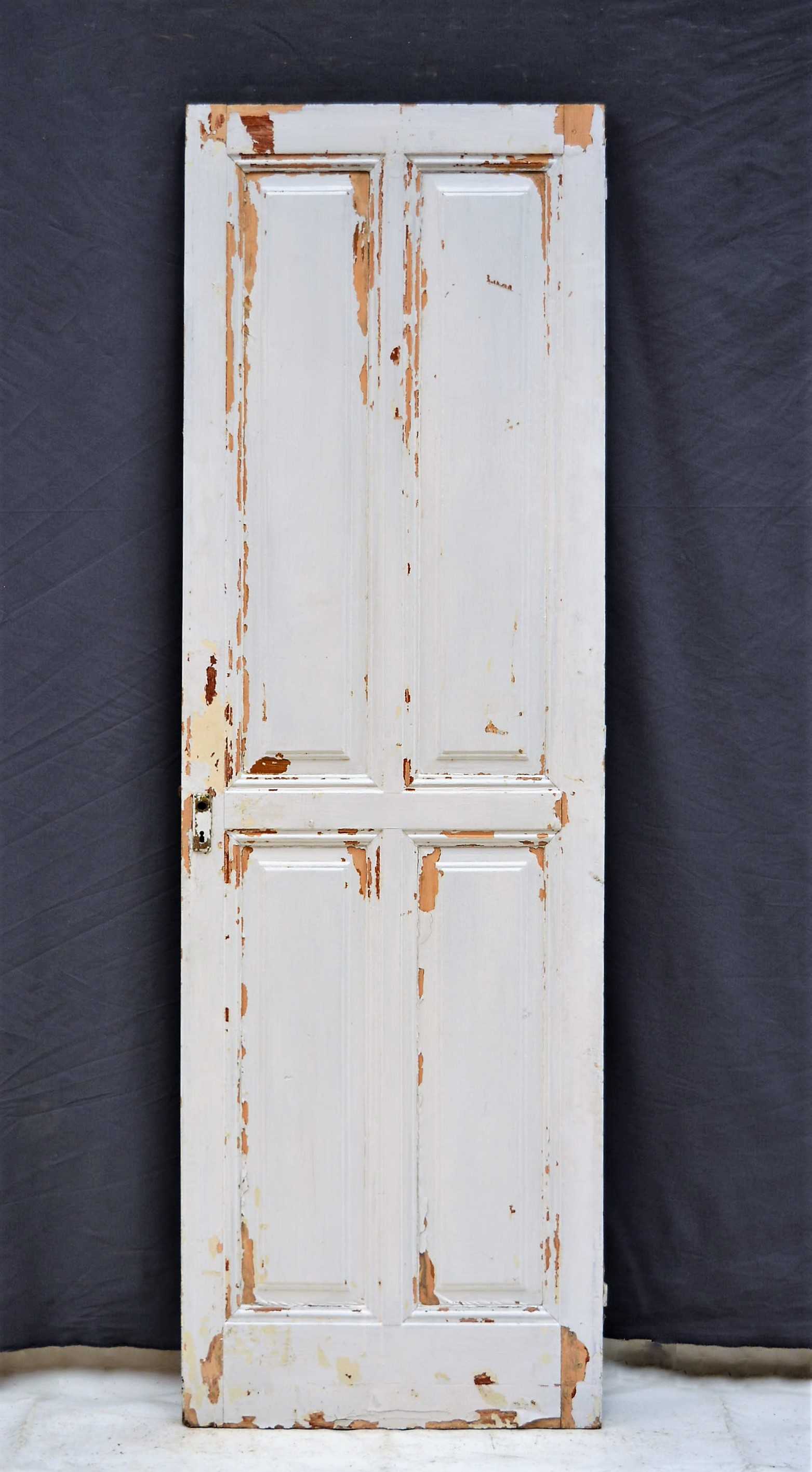 PUERTA DE MADERA BLANCA